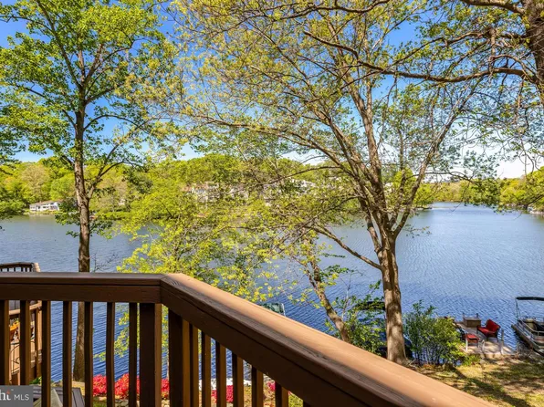 11024 Thrush Ridge Rd, Reston, VA 20191