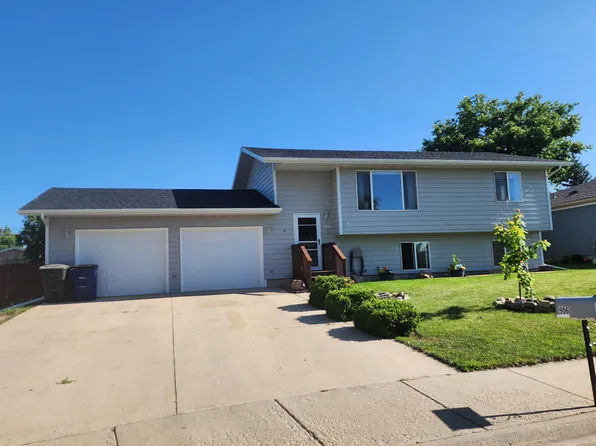906 Yuma St, Belle Fourche, SD 57717