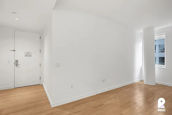 Rented by REZI | media 40