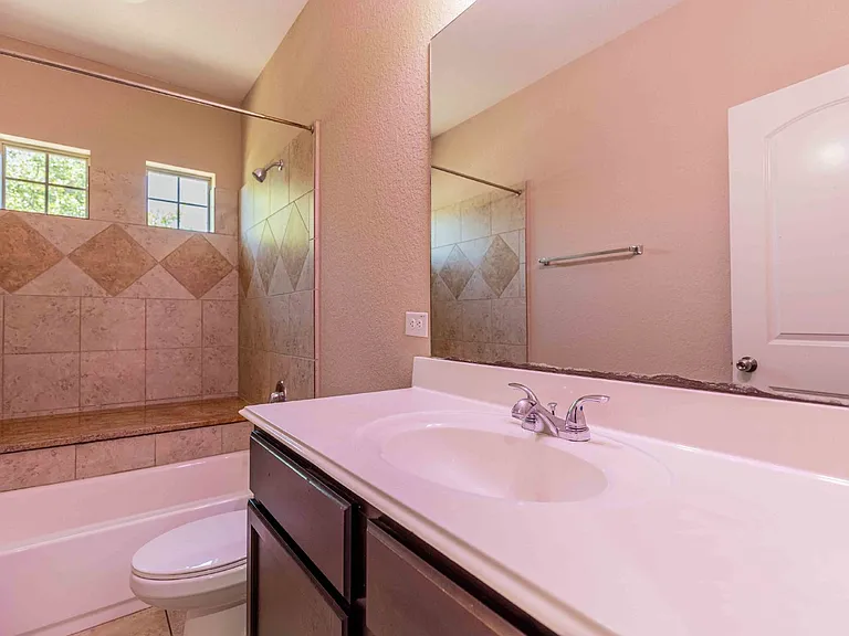 8730 Poppy Hls — Photo 28