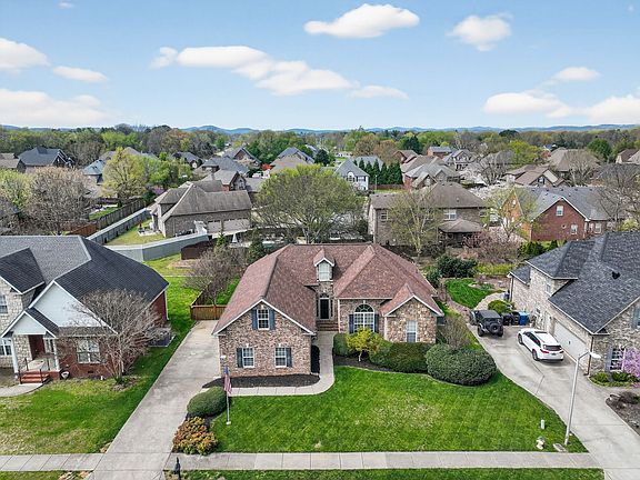 4th image of 415 Foundry Cir