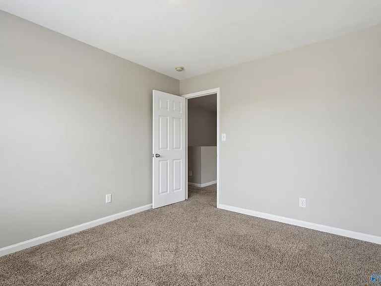 3262 Lakeland Dr — Photo 12