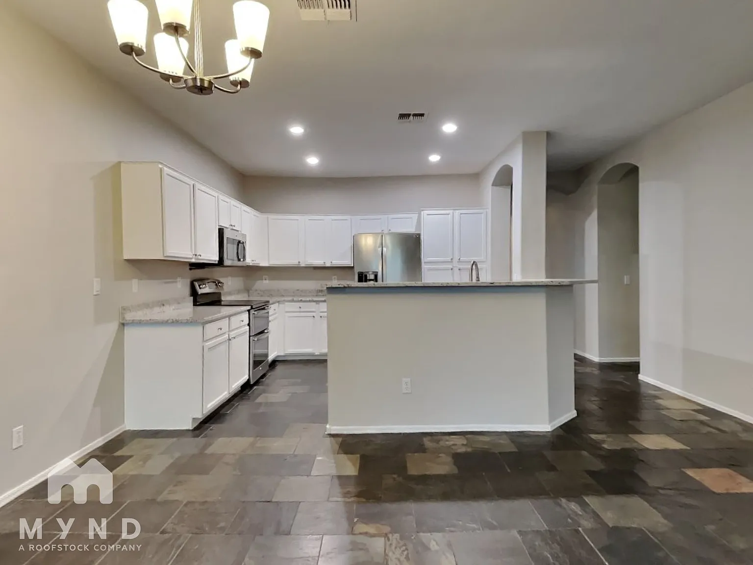 4 bed, 2.0 bath, 2068 sqft, $2,149 — Photo 3