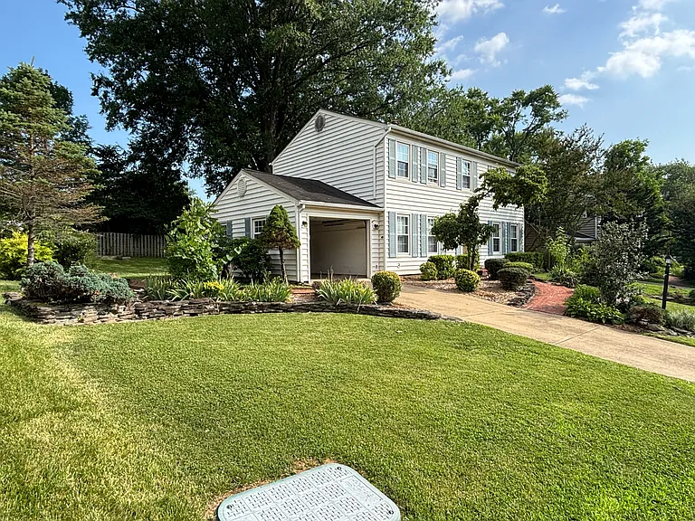 9613 Ashbourn Dr — Photo 17