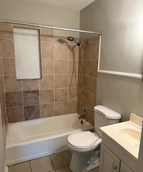 1011 Broadmoor Dr #B — Photo 6
