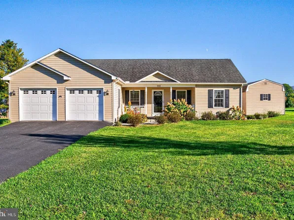 131 Sara Ann Ave, Edinburg, VA 22824