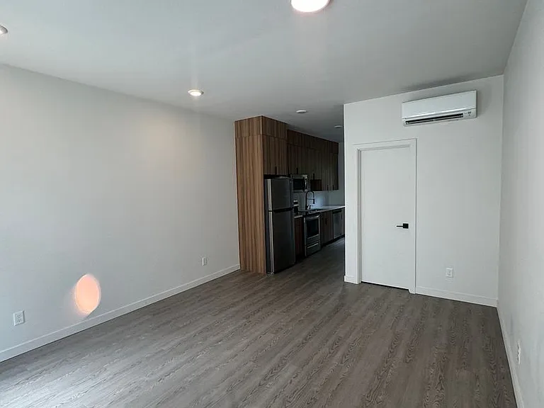 Emerald Townhomes — Photo 3