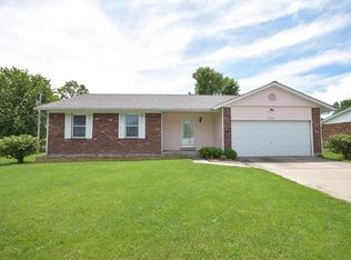 3237 Cottonwood Dr, Saint Charles, MO 63301