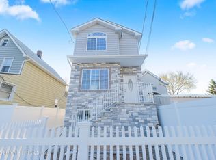 209 Nicholas Ave, Staten Island, NY 10302