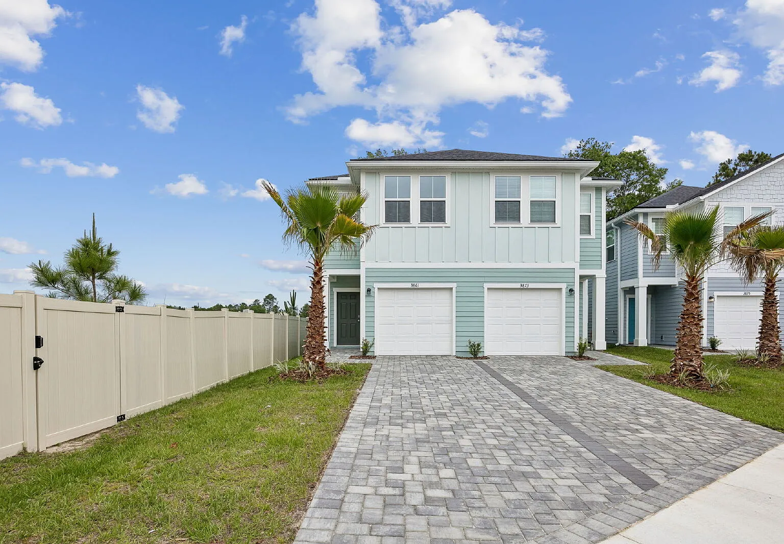 3 bed, 2.5 bath, 1593 sqft, $1,875 — Photo 2