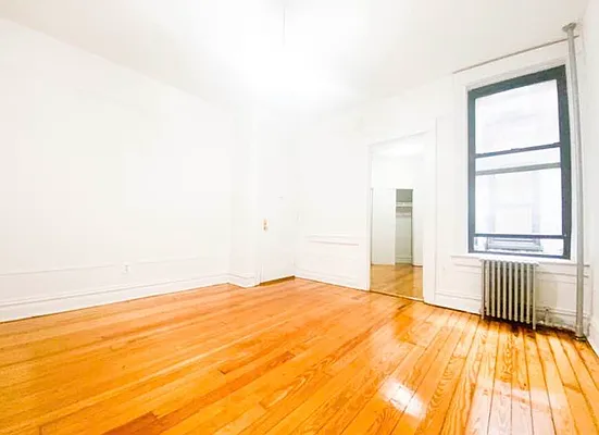 Rented by RealTegrity NY LLC | media 34