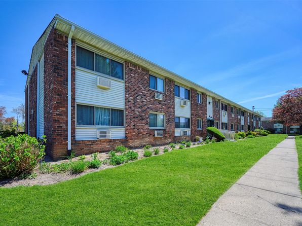 2433 Union Boulevard #4B, Islip, NY 11751