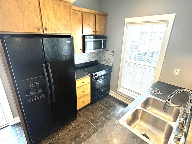 9428 Norton Commons Blvd — Photo 10