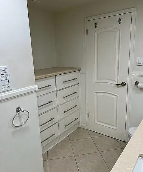 4333 Marina City Dr — Photo 21