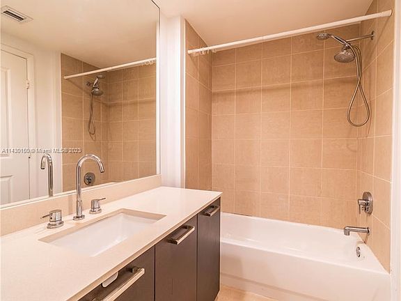 4th image of 333 NE 24th St APT 1611