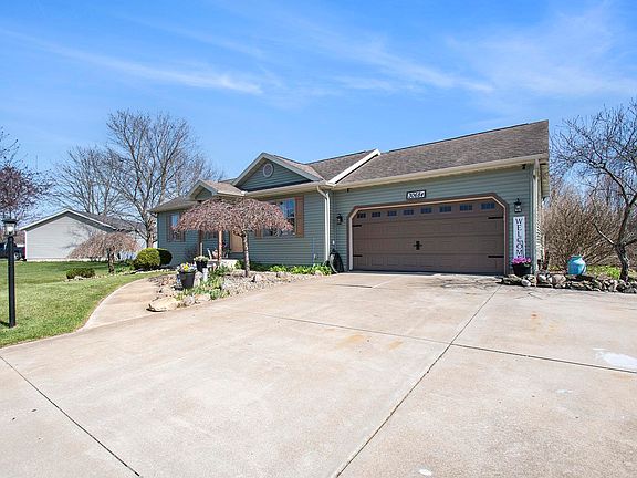 3rd image of 30684 Ashwood Dr