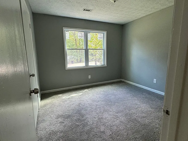 171 Adrian Dr — Photo 14