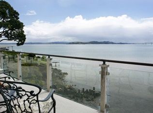 187 Oak Dr, San Rafael, CA 94901