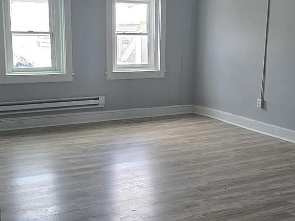 4th image of 39 High St