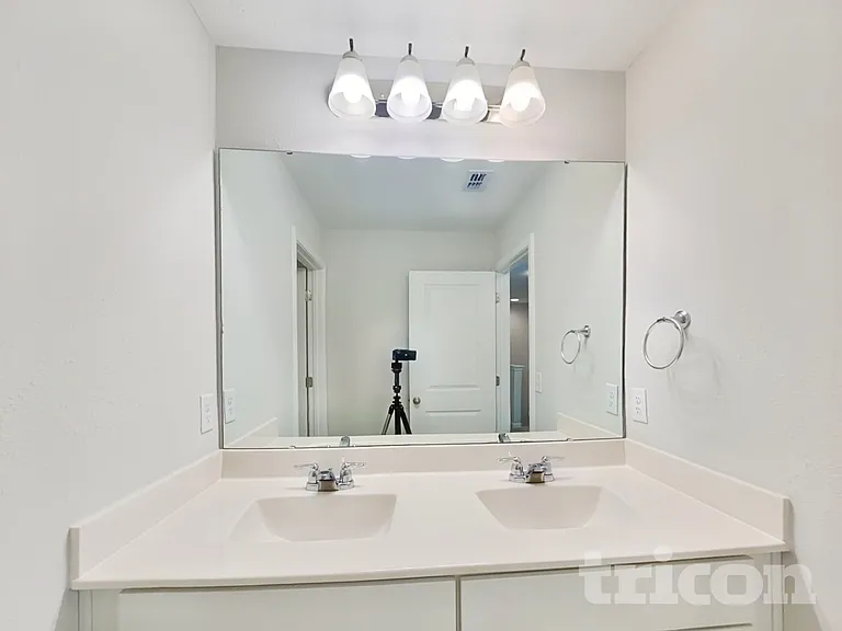 2029 Dutton Island Oaks Way — Photo 14