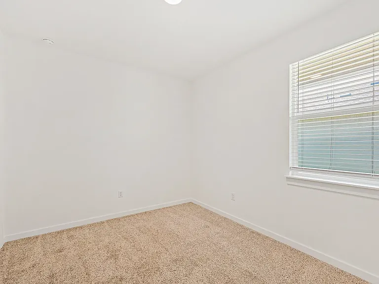143090 Macquarie Dr — Photo 17