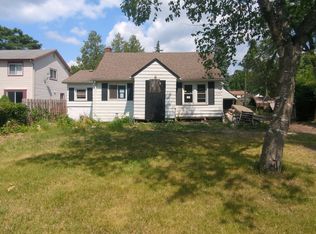 10426 Stark Rd, Livonia, MI 48150