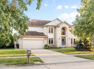 31256 Grayson Dr, Chesterfield, MI 48051