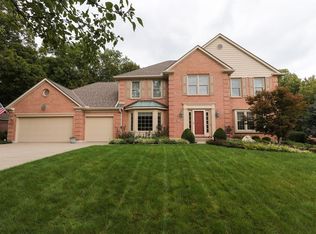 960 Hidden Ridge Dr, Milford, OH 45150