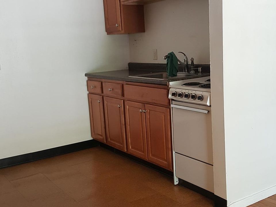 View of west side of kitchen from LR