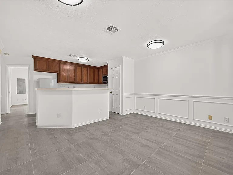 12502 Venus Park Ln — Photo 7