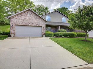 2 Dapplewood Rd, South Charleston, WV 25309