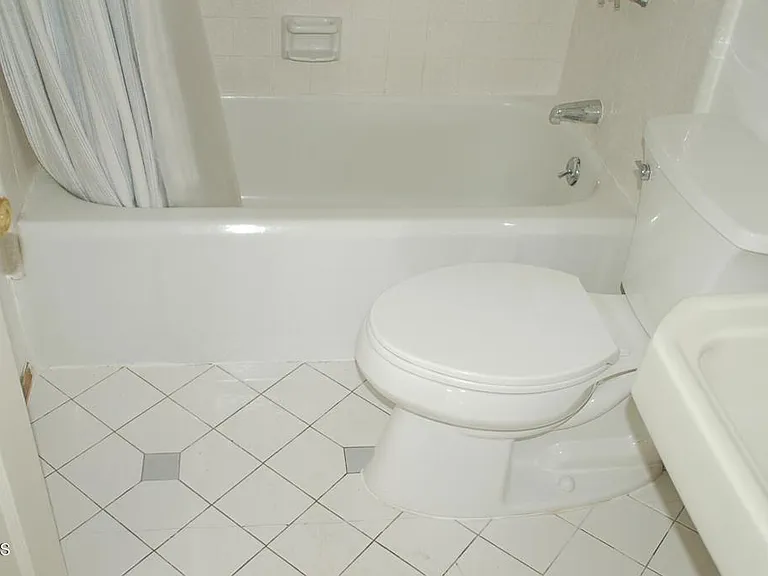 1637 Raymond Hill Rd — Photo 29