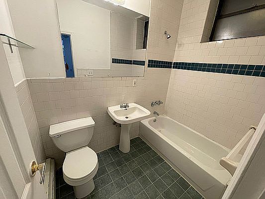 3rd image of 57 Clinton St Frnt 1
