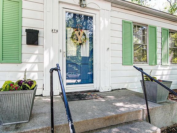 4th image of 174 Leland Ave
