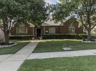 1426 Santa Fe Trl, Irving, TX 75063