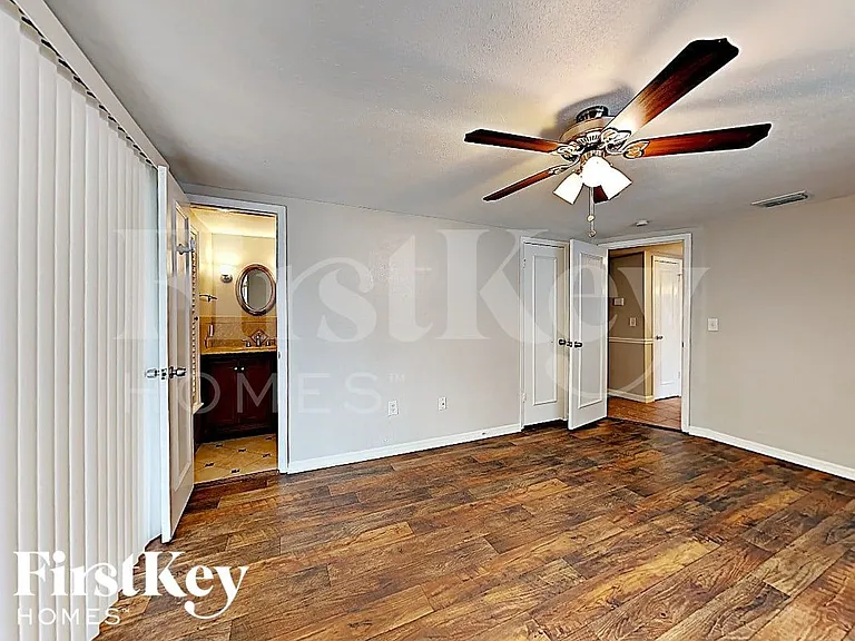 9220 Lido Ln — Photo 10