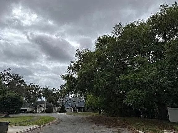 4th image of 5220 N Lake Burkett Ln