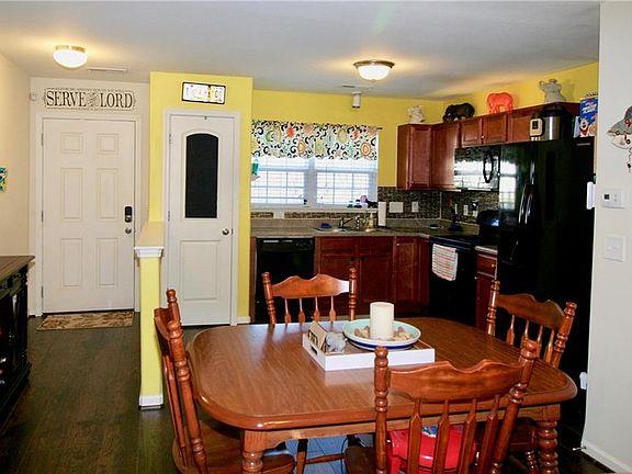4th image of 107 Swan Haven Ln