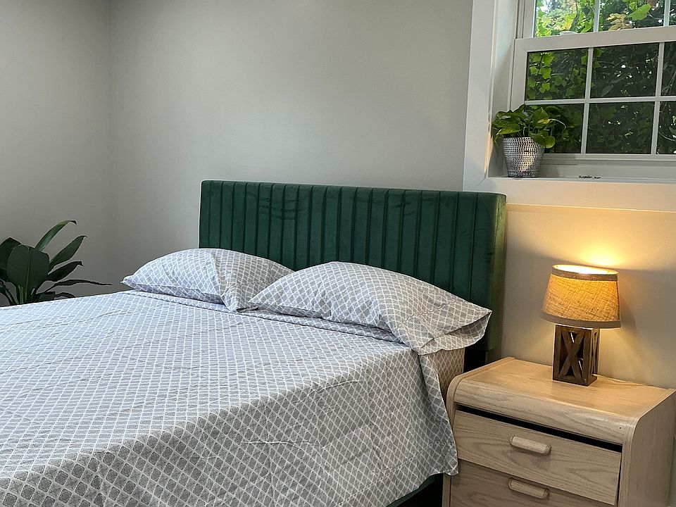 Bedroom with recessed lighting