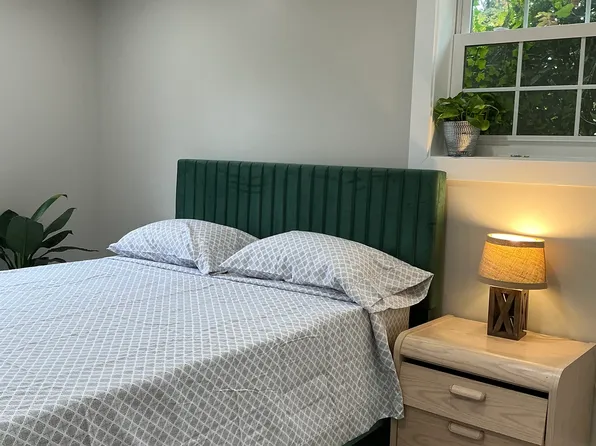 (undisclosed Address), Annandale, VA 22003