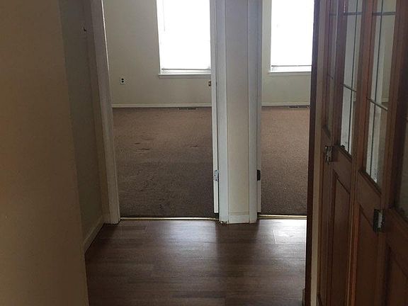 4th image of 2825 Brighton Pl Floor 2
