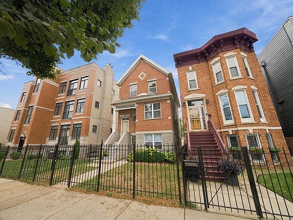 3rd image of 631 E Bowen Ave