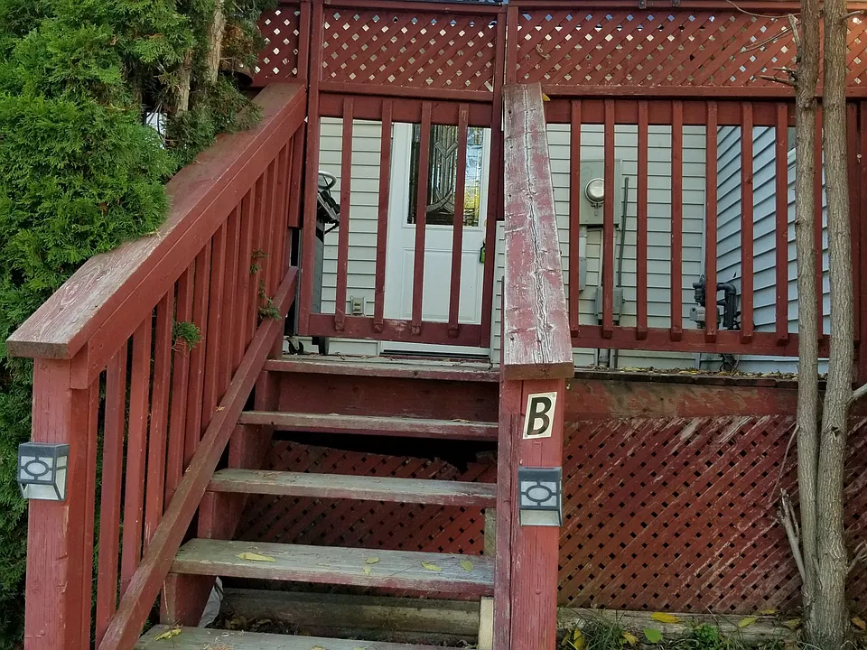 11 Park Cres #B