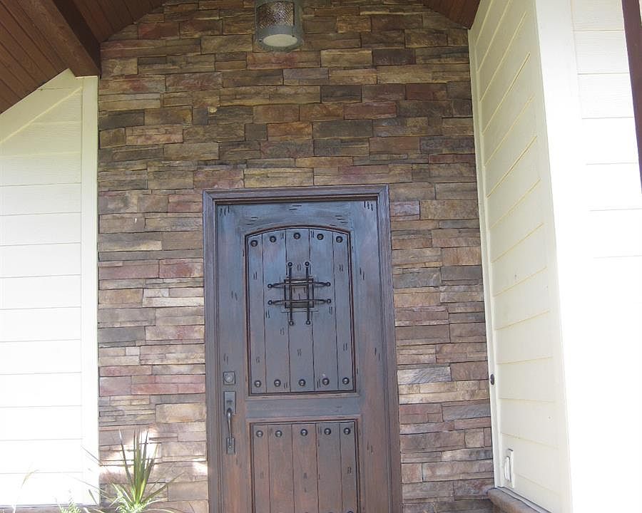 1st image of 743 Bentwood Ln