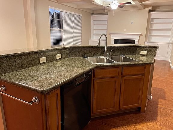 4th image of 1618 Singletree Ln