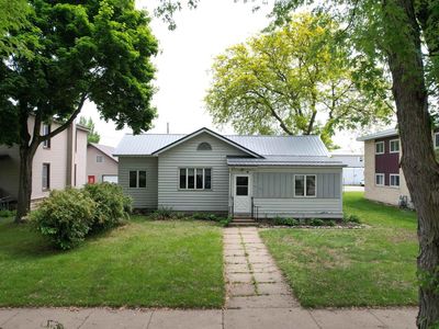 220 South Wacouta Avenue, Prairie Du Chien, WI, 53821