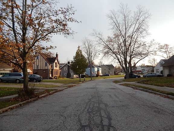 5th image of 115 Eastbrook Dr