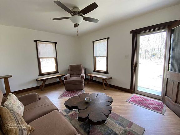 4th image of 3308 Schallers Ln