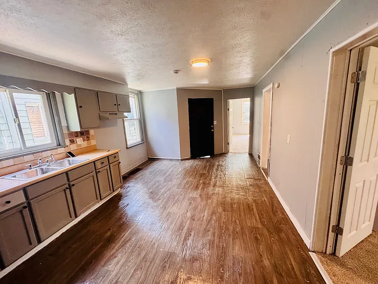 7209 Park Ave — Photo 8