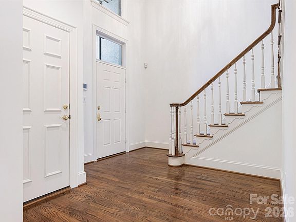 4th image of 8952 Challis Hill Ln